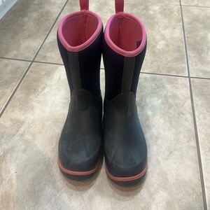 Mucks boots girls